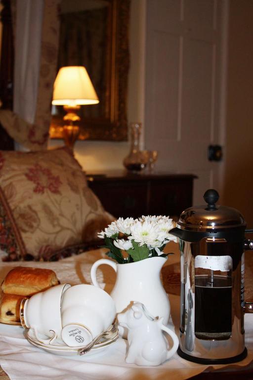 Lee Manor Hotel Ромси Екстериор снимка